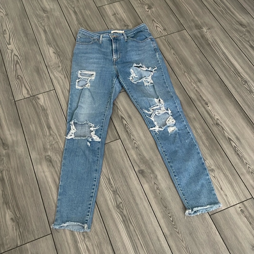 721 High Rise Skinny Jeans with holes